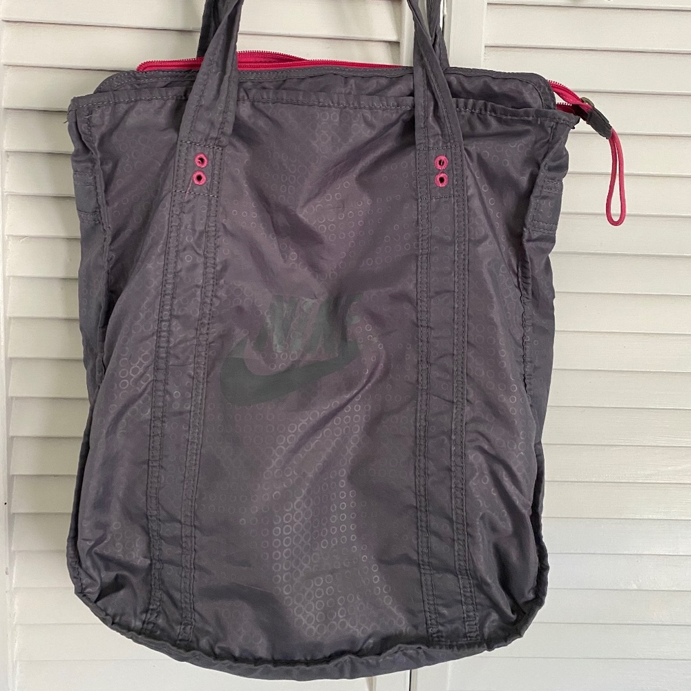 Nike zipper tote